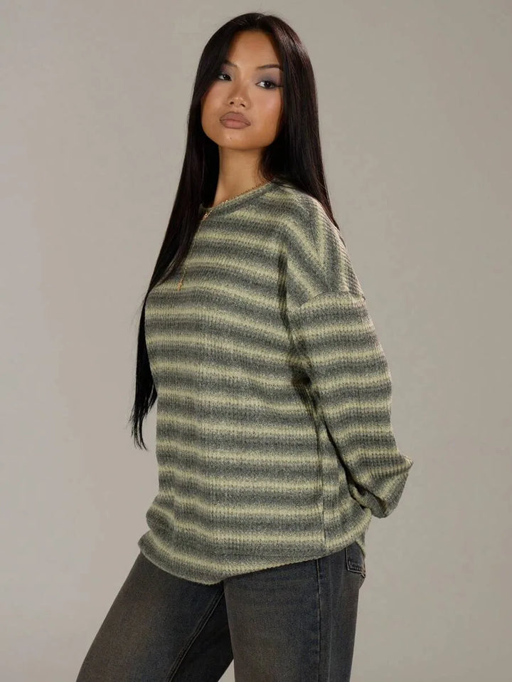 Oversized sweater with striped pattern