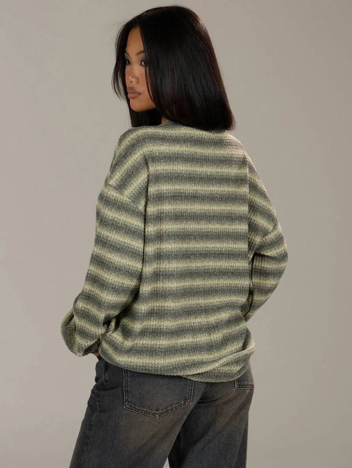 Oversized sweater with striped pattern