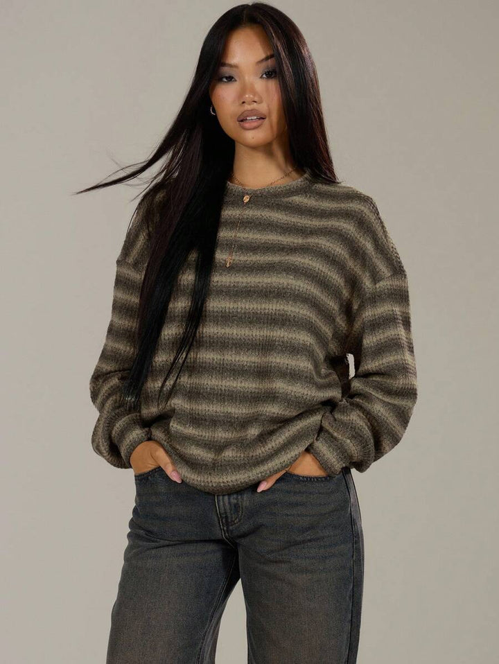 Oversized sweater with striped pattern