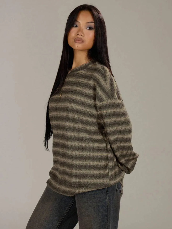 Oversized sweater with striped pattern