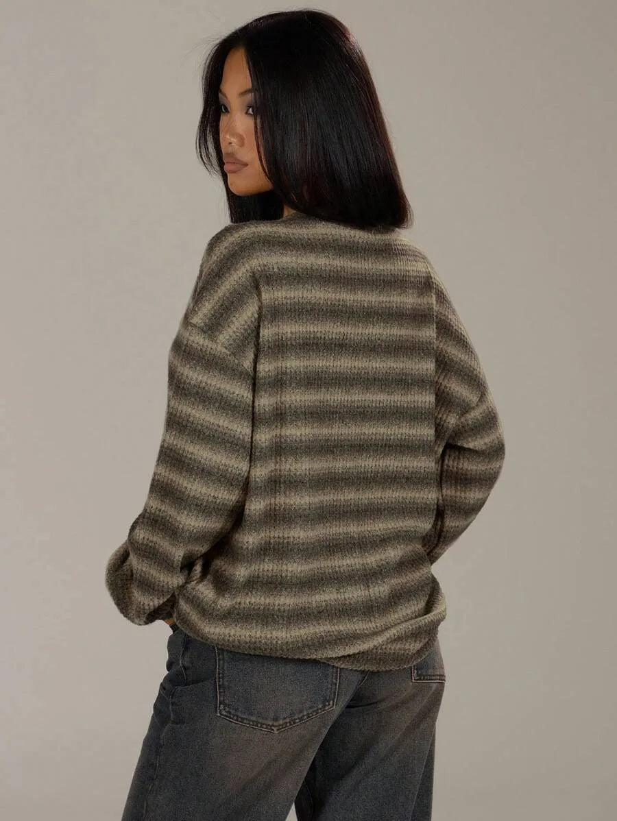 Oversized sweater with striped pattern