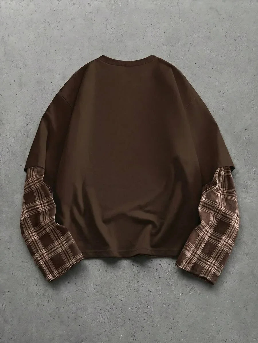 T-shirt with plaid patchwork sleeves