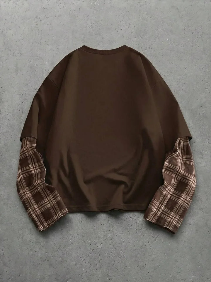 T-shirt with plaid patchwork sleeves