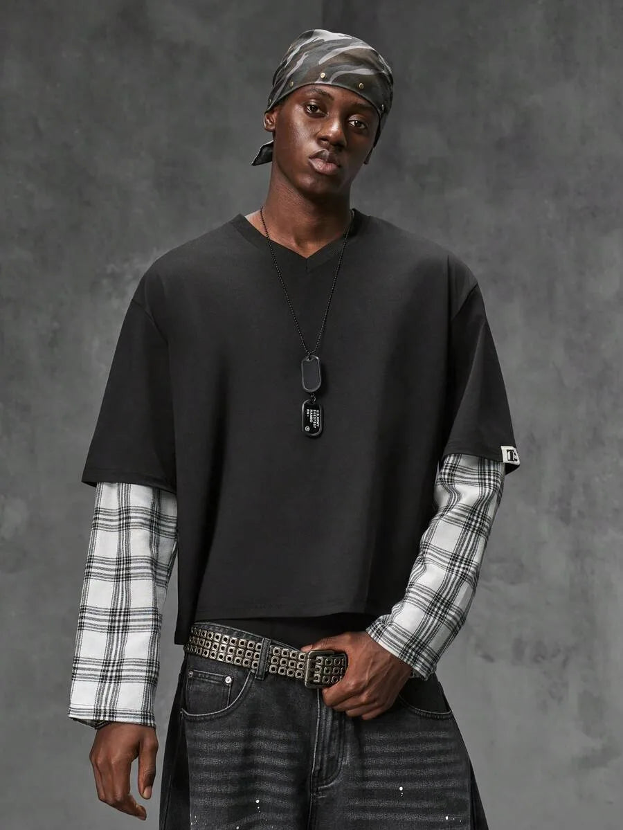 T-shirt with plaid patchwork sleeves