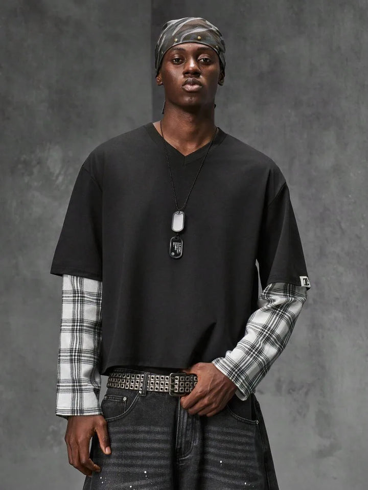 T-shirt with plaid patchwork sleeves