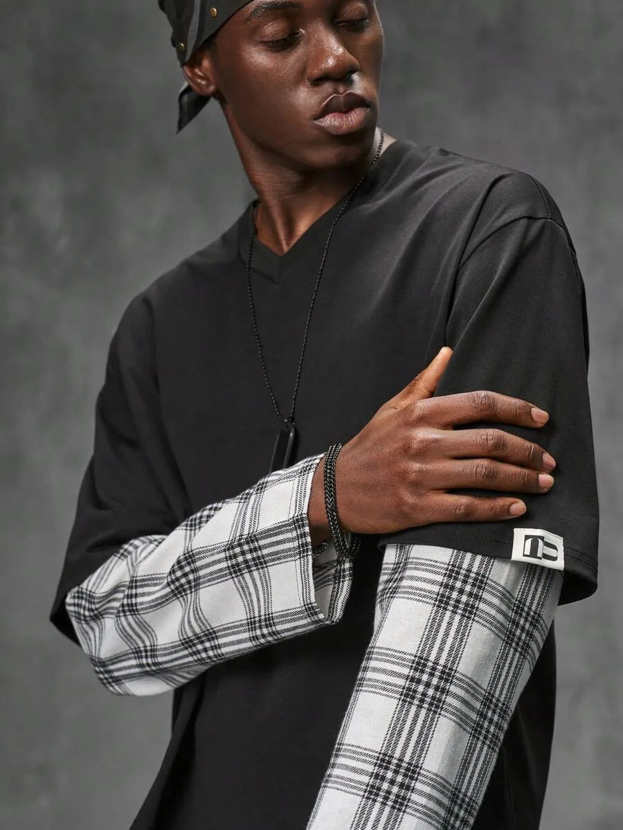 T-shirt with plaid patchwork sleeves