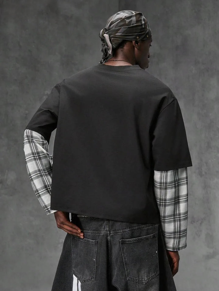 T-shirt with plaid patchwork sleeves