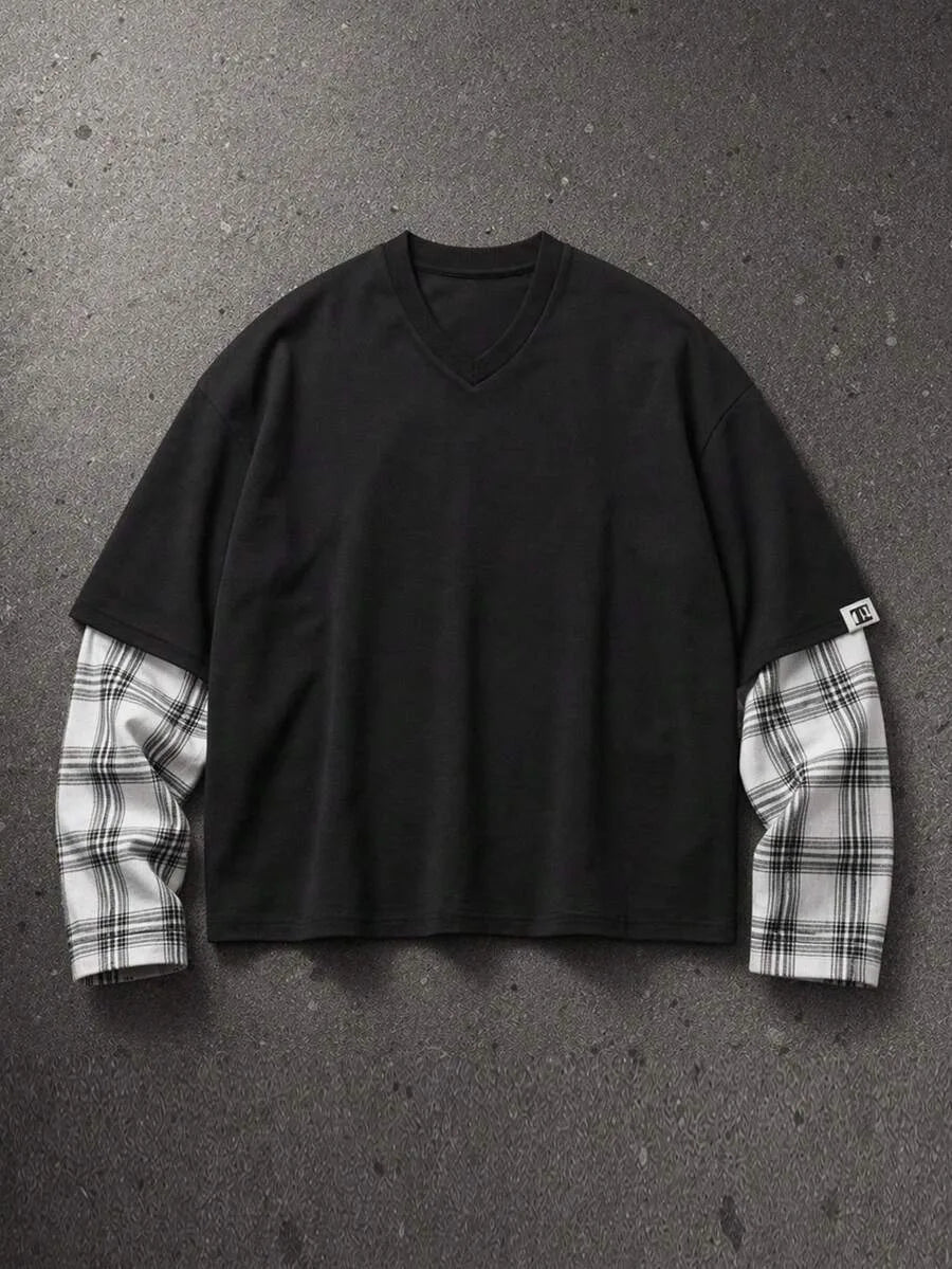 T-shirt with plaid patchwork sleeves