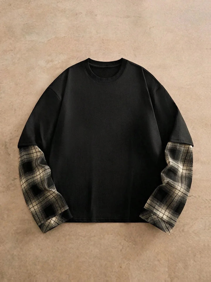 T-shirt with plaid patchwork sleeves