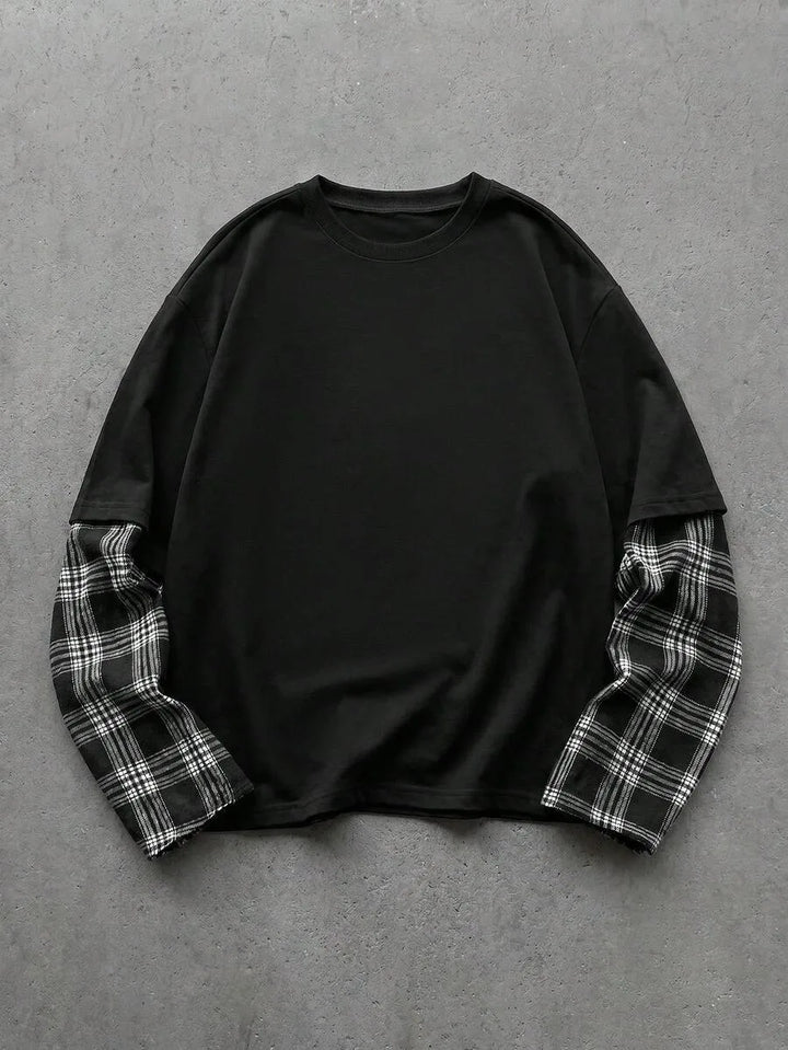 T-shirt with plaid patchwork sleeves