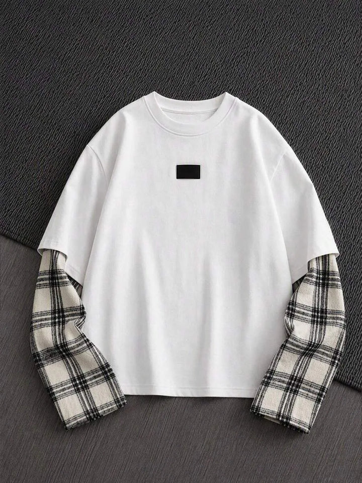 T-shirt with plaid patchwork sleeves