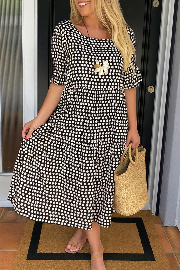 ZERELLE - Midi Dress with Short Sleeves