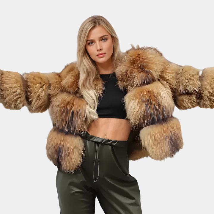 Oversized Soft Winter Jacket Made of Thick Faux Fur