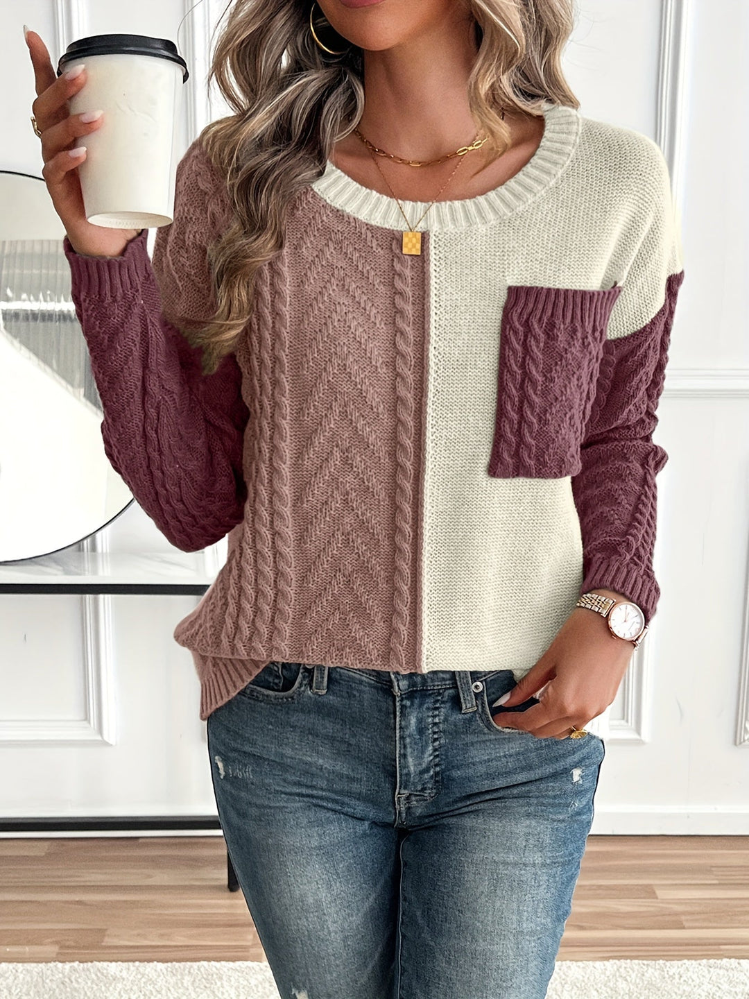 Delia | Sweater for women with round neck and pocket