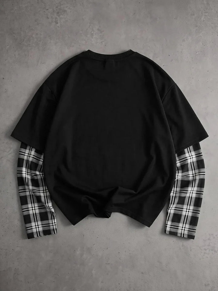 T-shirt with plaid patchwork sleeves