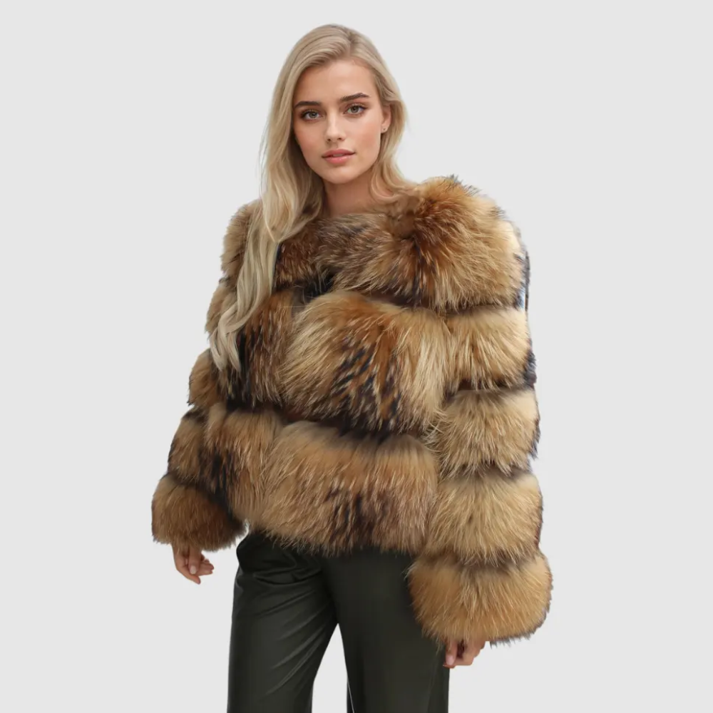 Oversized Soft Winter Jacket Made of Thick Faux Fur