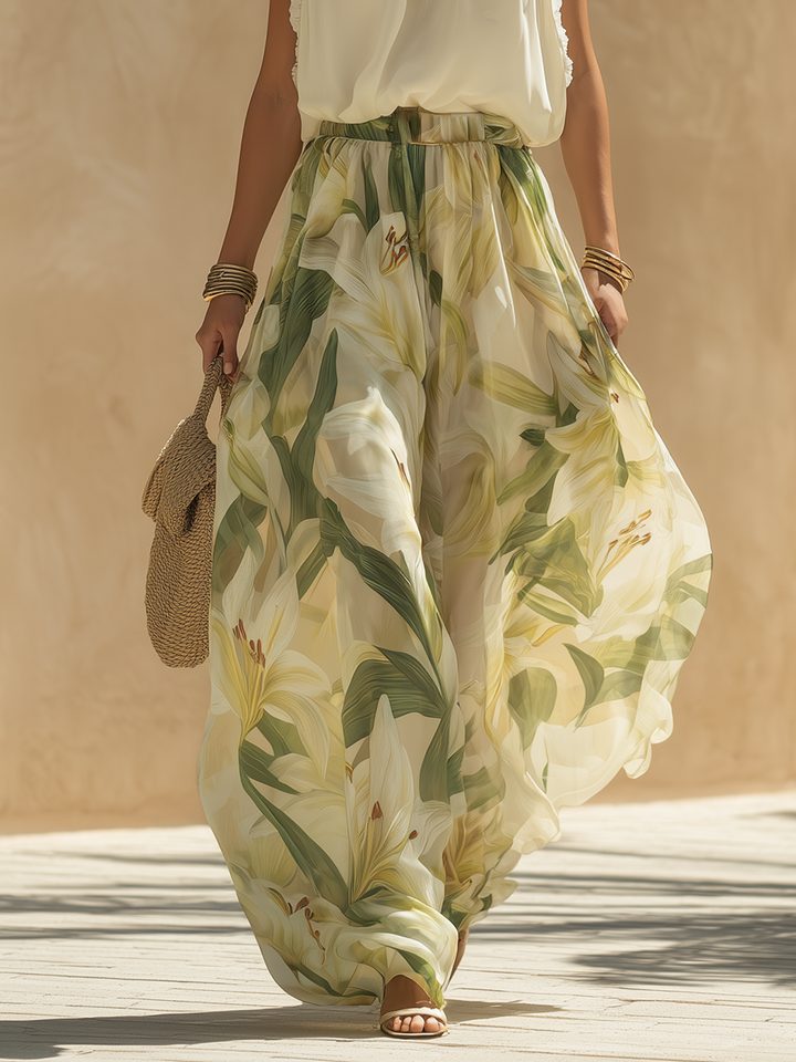 Lyselle - Elegant Airy Set with Floral Print