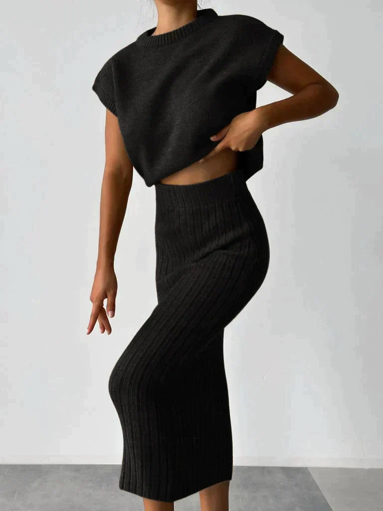 Alina Set | Knitted Winter Set with Sleeveless Sweater and Skirt in Timeless Style