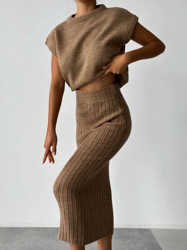 Alina Set | Knitted Winter Set with Sleeveless Sweater and Skirt in Timeless Style
