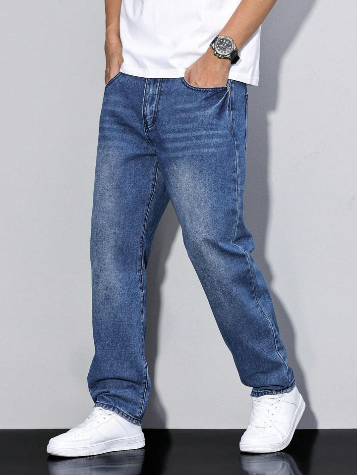 Men’s Relaxed Straight-Leg Jeans
