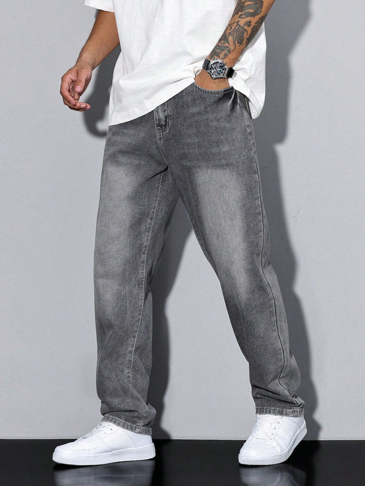 Men’s Relaxed Straight-Leg Jeans