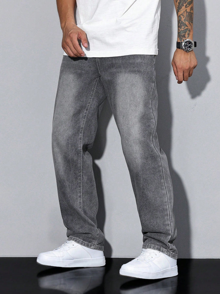 Men’s Relaxed Straight-Leg Jeans