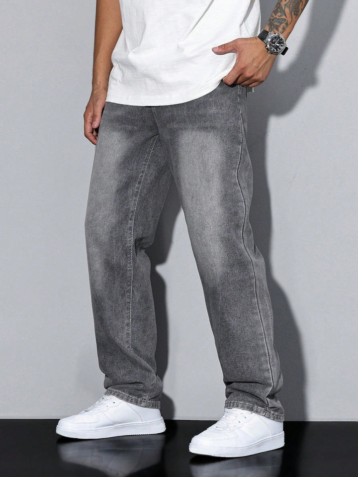 Men’s Relaxed Straight-Leg Jeans