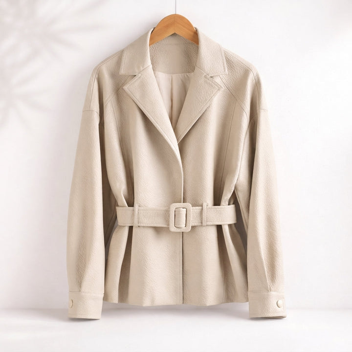 Coat for women with belt and long sleeves