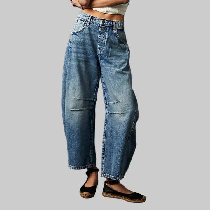 Relaxed Barrel Leg Jeans with Curved Silhouette and Mid Rise