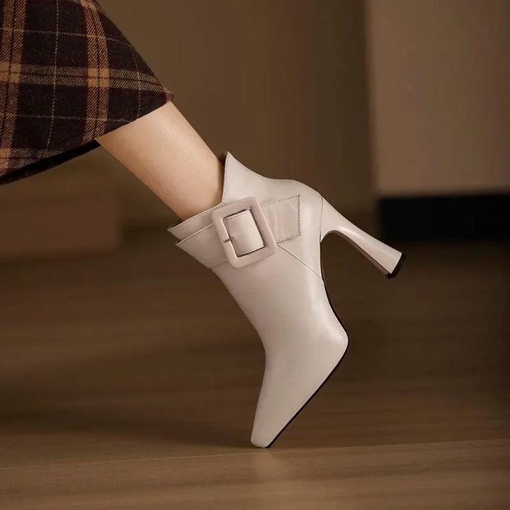 AVELISSE - Buckle Ankle Boots