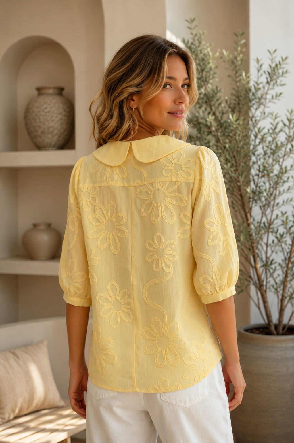 Verae - Elegant Floral Blouse