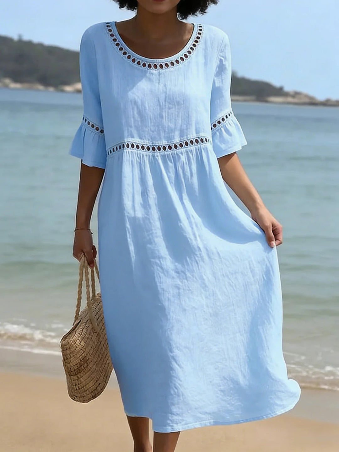 Amara - Elegant Belly-Camouflaging Midi Dress