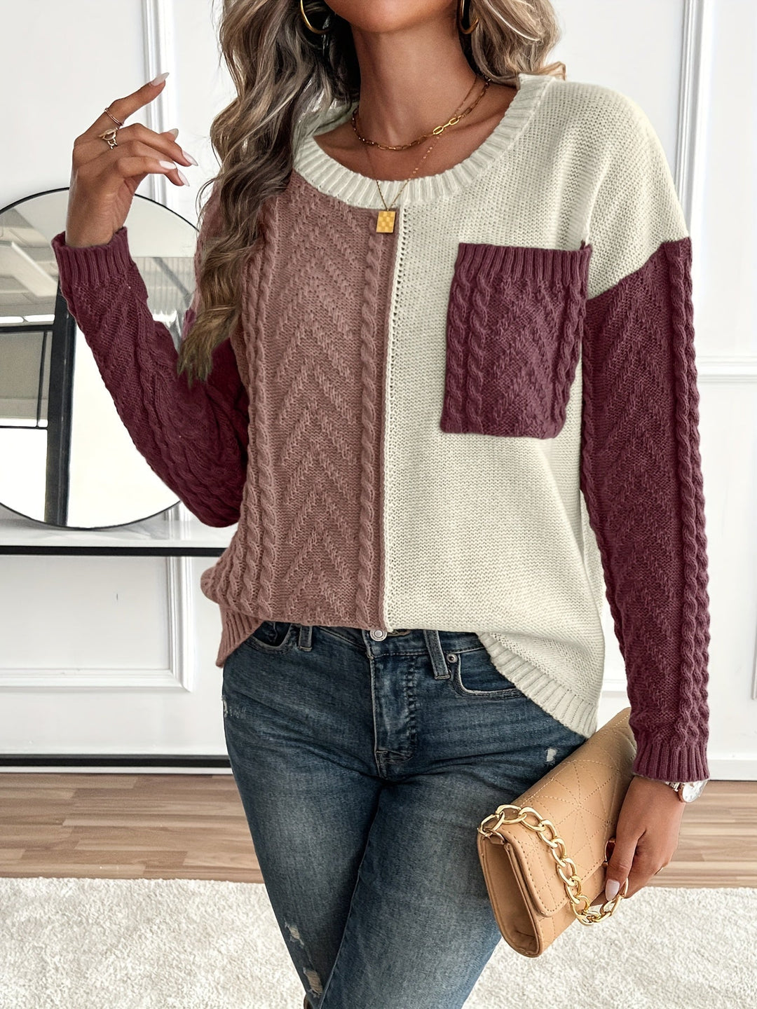 Delia | Sweater for women with round neck and pocket