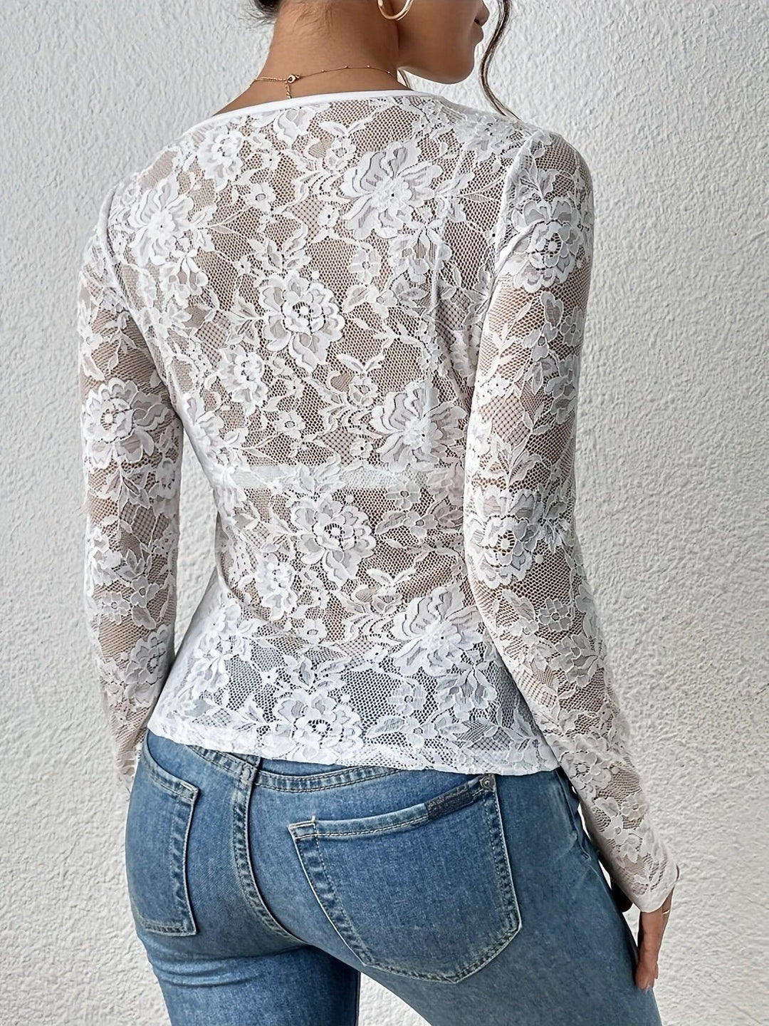 Annelot | Lace Bodysuit with Deep Neckline