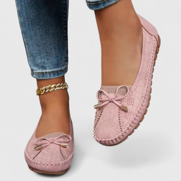 Avalynn - Women’s Moccasin Flats with Bow Detail