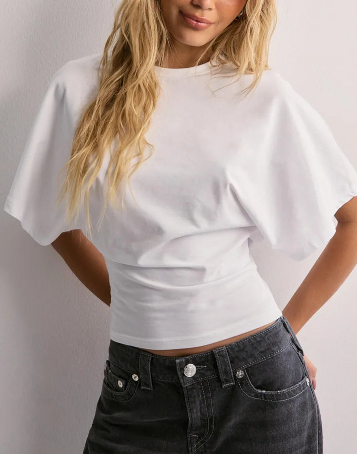 Amaya | T-shirt with Wide Sleeves