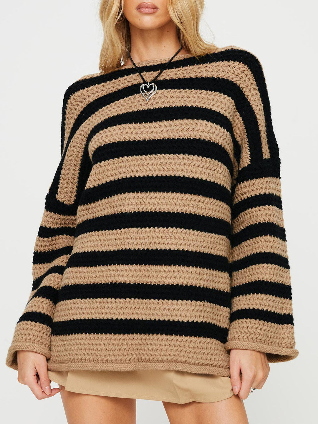 Striped sweater for women with a round neckline and long sleeves