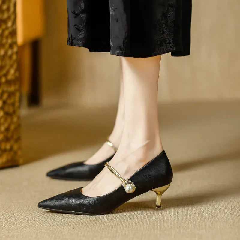 Wedding Shoes For Women | Pointed Toe Kitten Heel Pearl Strap